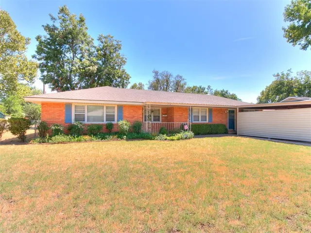 Photo 2 — 1716 Cruce Street, Norman, OK 73069