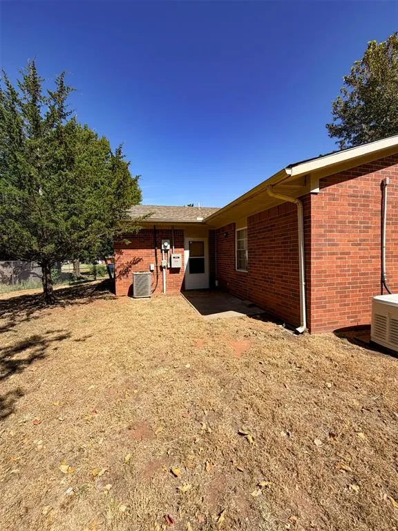 Photo 6 — 312 Elmwood Terrace, Anadarko, OK 73005