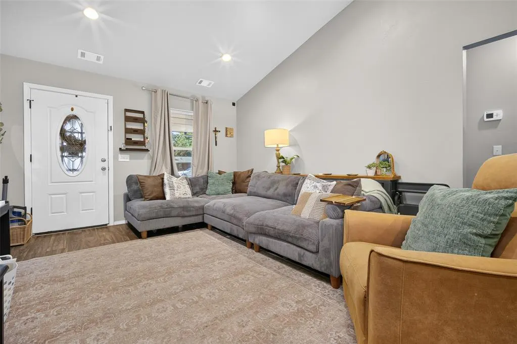 Photo 5 — 117 NW 81st Street, Oklahoma City, OK 73114