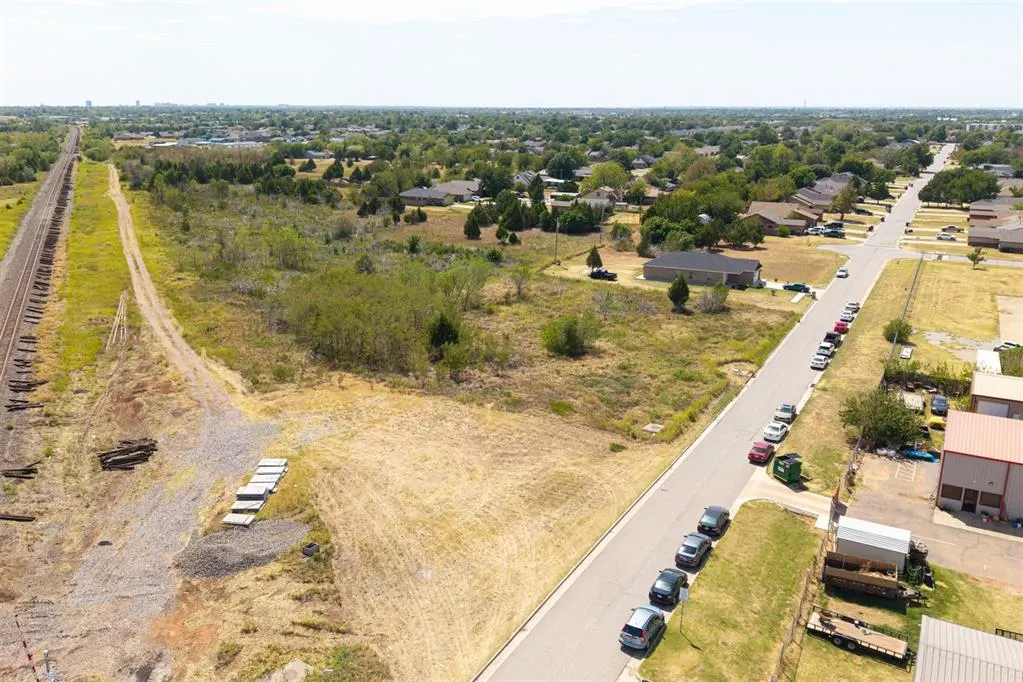 Photo 5 — 100 NW 121st Street, Oklahoma City, OK 73114