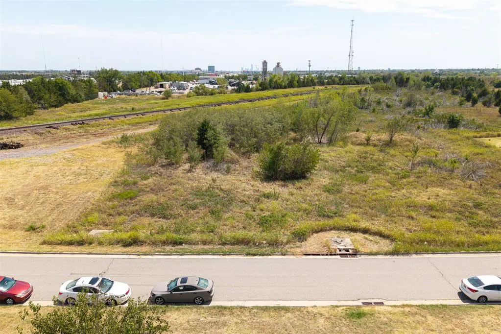 Photo 6 — 100 NW 121st Street, Oklahoma City, OK 73114