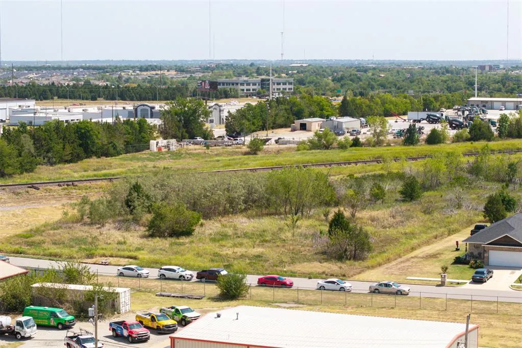 Photo 9 — 100 NW 121st Street, Oklahoma City, OK 73114