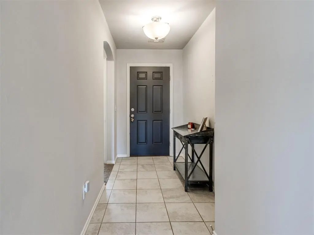 Photo 6 — 713 Blue Fish Court, Norman, OK 73069