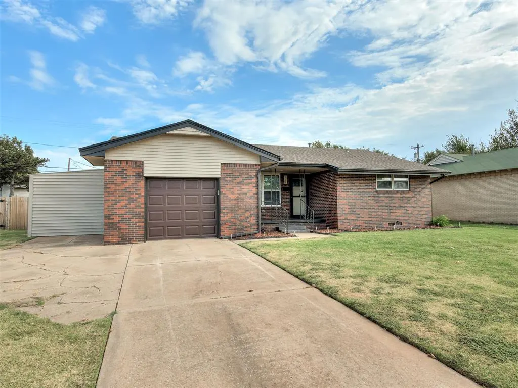 Front exterior — 101 NE 5th Street, Moore, OK 73160