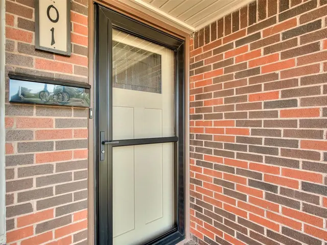 Photo 5 — 101 NE 5th Street, Moore, OK 73160