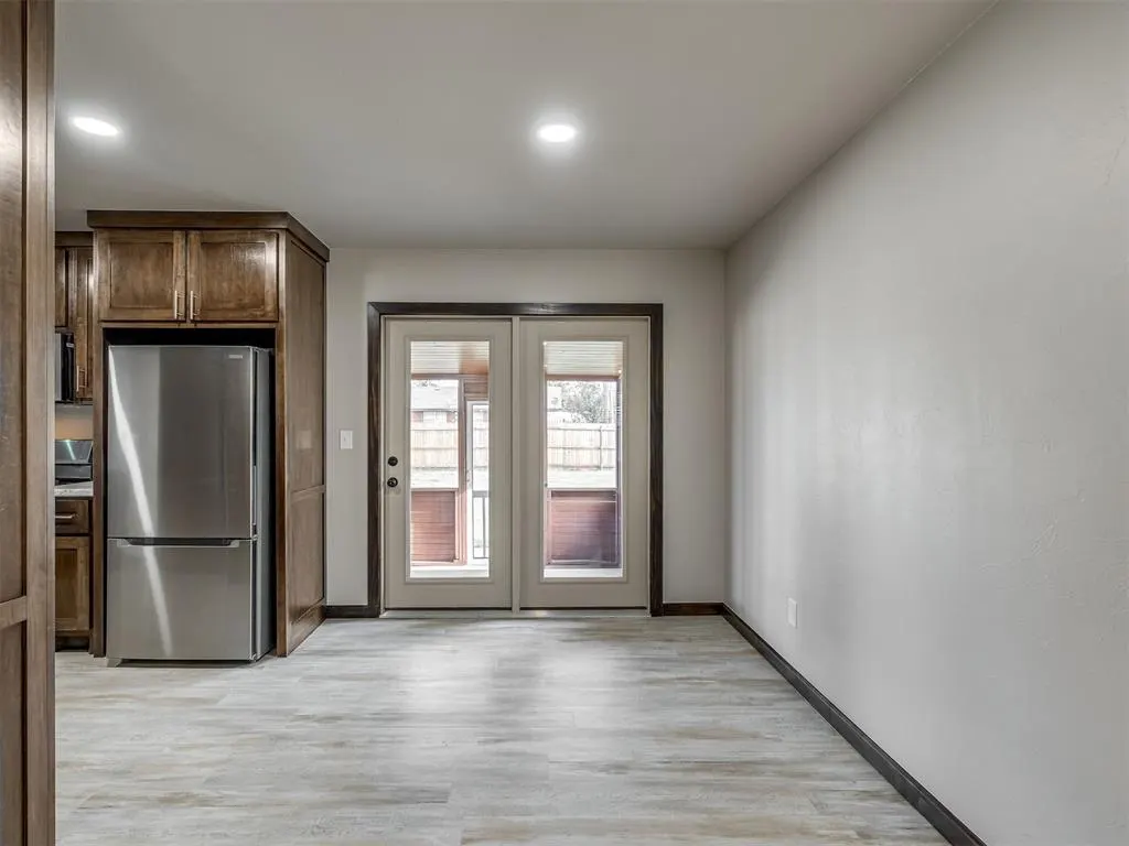 Photo 11 — 101 NE 5th Street, Moore, OK 73160