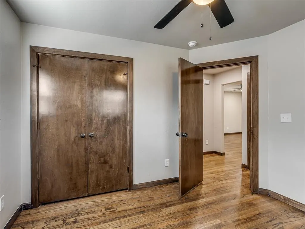 Photo 28 — 101 NE 5th Street, Moore, OK 73160