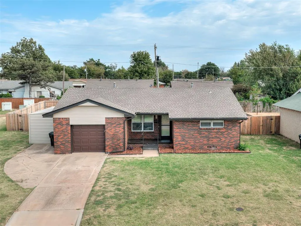 Photo 44 — 101 NE 5th Street, Moore, OK 73160