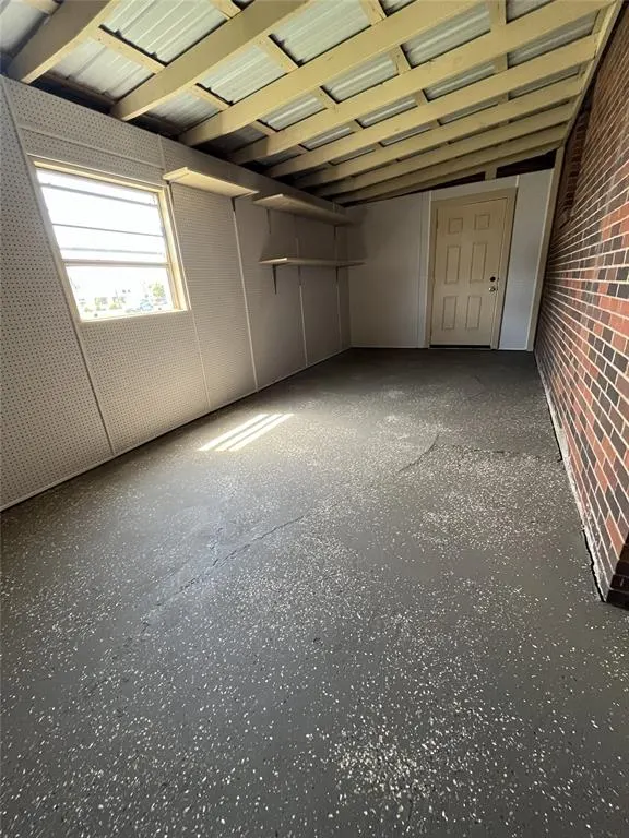 Photo 34 — 101 NE 5th Street, Moore, OK 73160