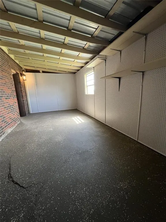 Photo 33 — 101 NE 5th Street, Moore, OK 73160