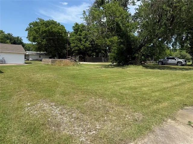 Photo 3 — 417 W 8th Street, Wewoka, OK 74884