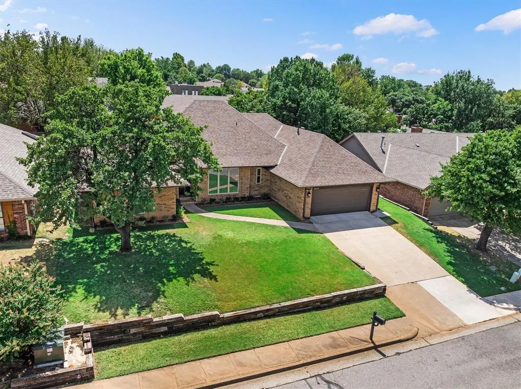 Photo 3 — 2312 Coachlight Drive, Edmond, OK 73013