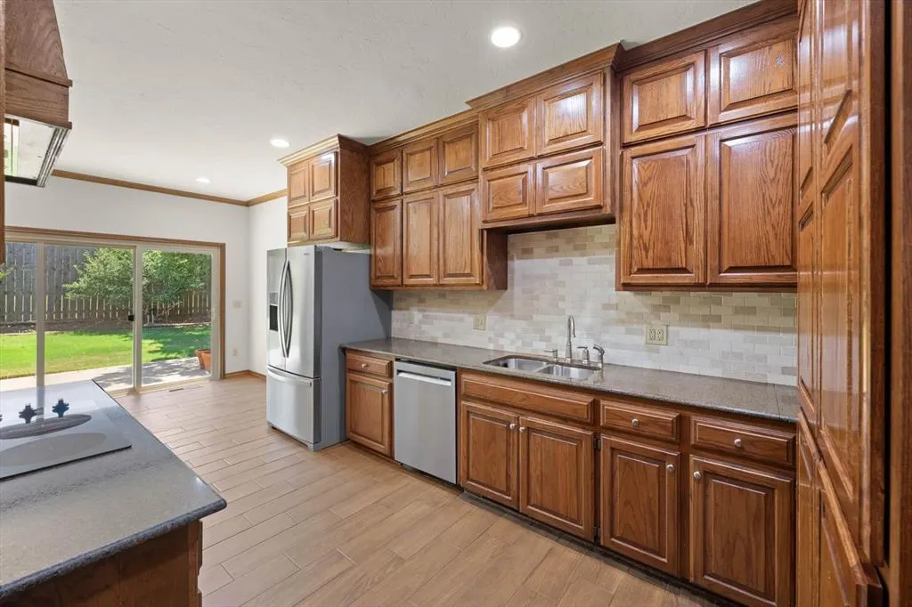 Photo 13 — 2312 Coachlight Drive, Edmond, OK 73013