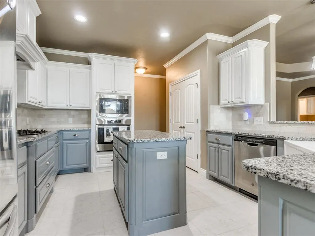 Photo 5 — 3721 Addison Avenue, Norman, OK 73072
