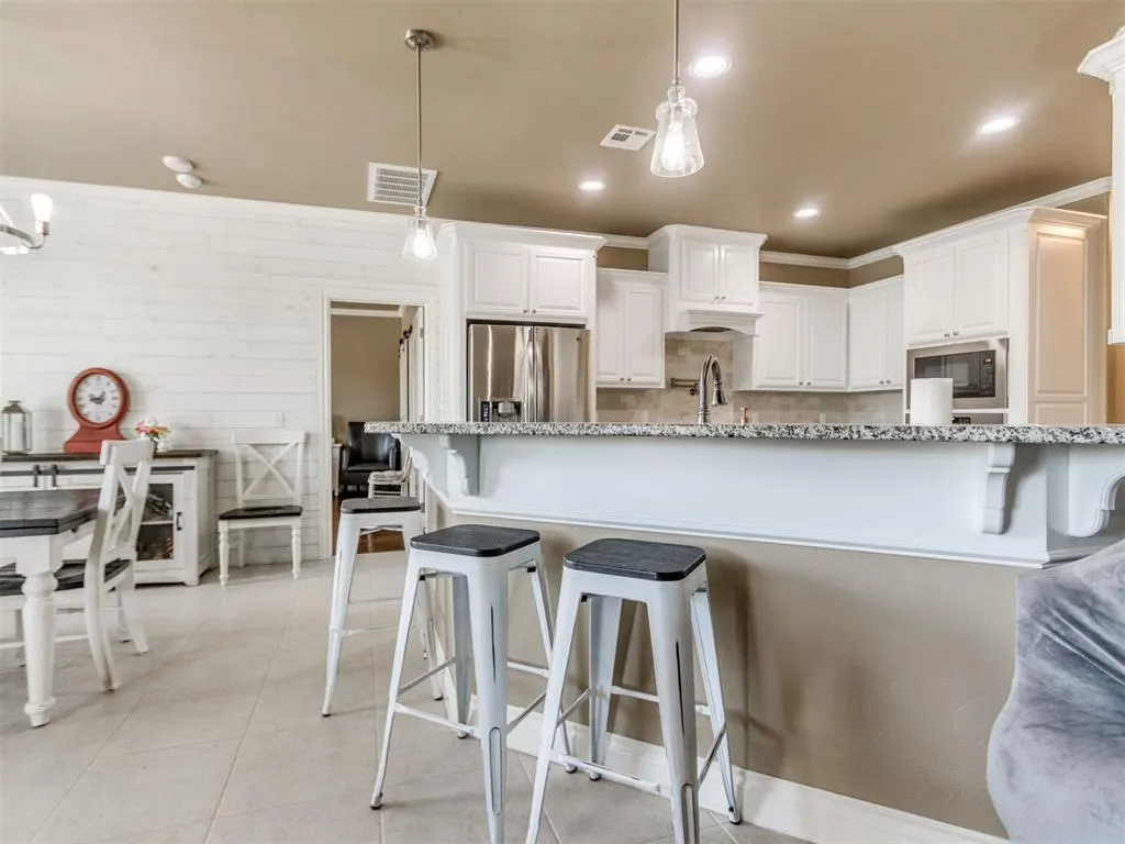 Photo 10 — 3721 Addison Avenue, Norman, OK 73072