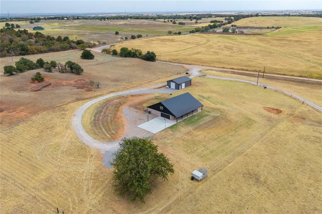 Photo 2 — 28182 County Road 1370, Anadarko, OK 73005