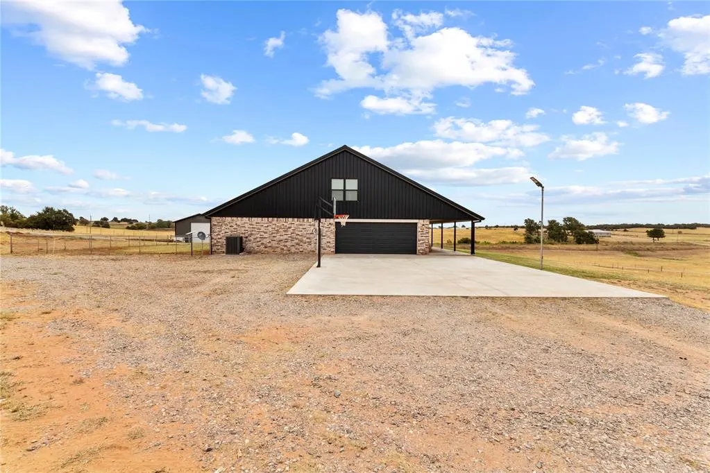 Photo 4 — 28182 County Road 1370, Anadarko, OK 73005