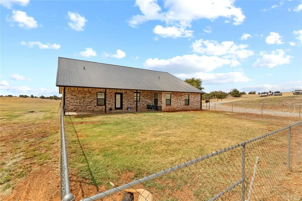 Photo 9 — 28182 County Road 1370, Anadarko, OK 73005