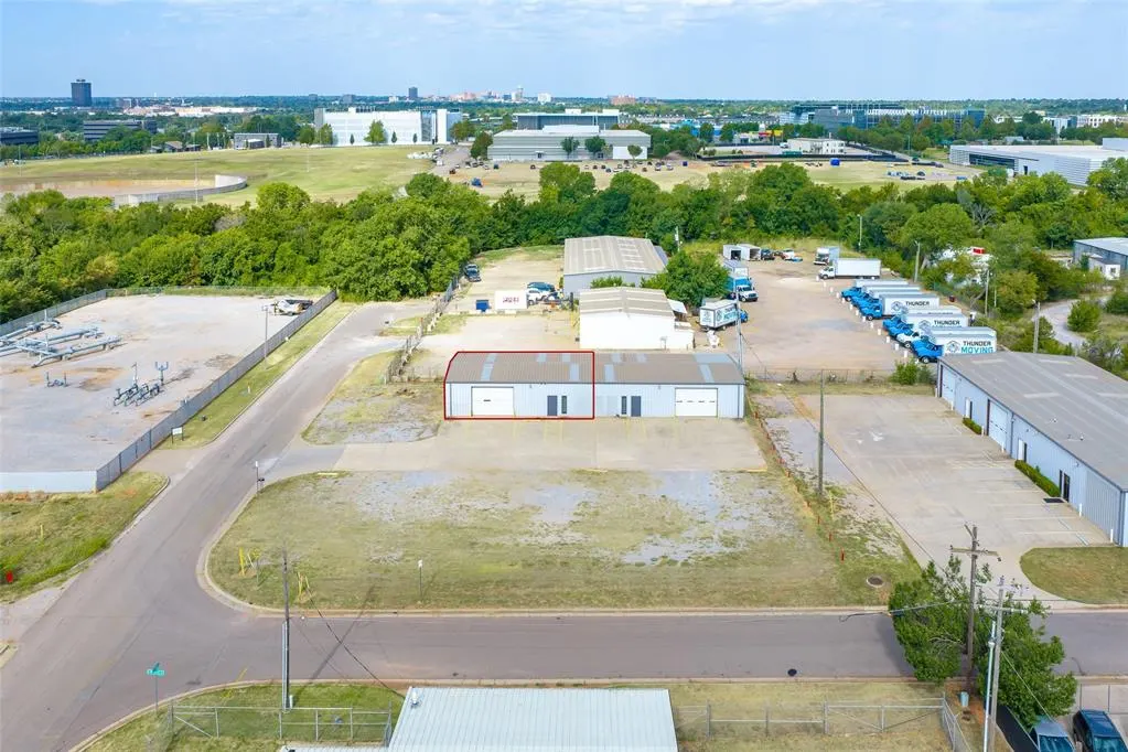 Photo 2 — 301 NW 59th Street, Oklahoma City, OK 73118