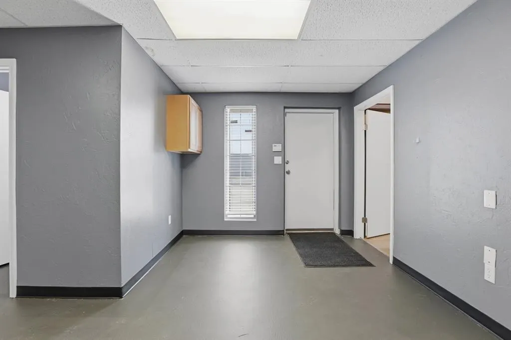 Photo 4 — 301 NW 59th Street, Oklahoma City, OK 73118