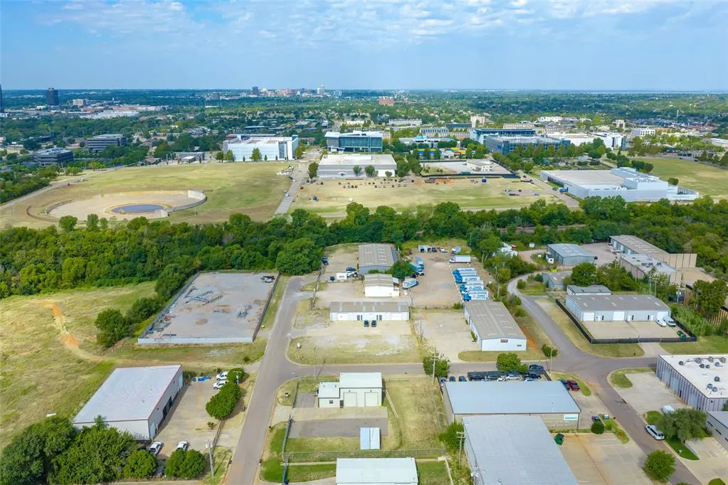 Photo 26 — 301 NW 59th Street, Oklahoma City, OK 73118