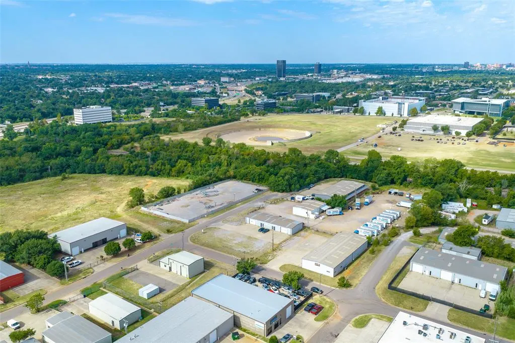 Photo 27 — 301 NW 59th Street, Oklahoma City, OK 73118
