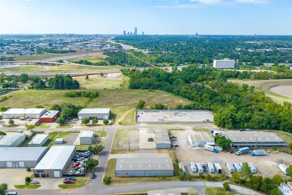 Photo 28 — 301 NW 59th Street, Oklahoma City, OK 73118