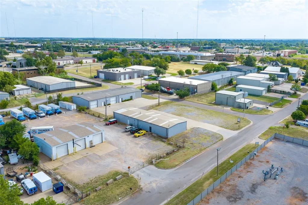 Photo 37 — 301 NW 59th Street, Oklahoma City, OK 73118