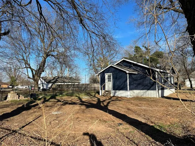 Front exterior — 517 NE 5th Street, Lexington, OK 73051