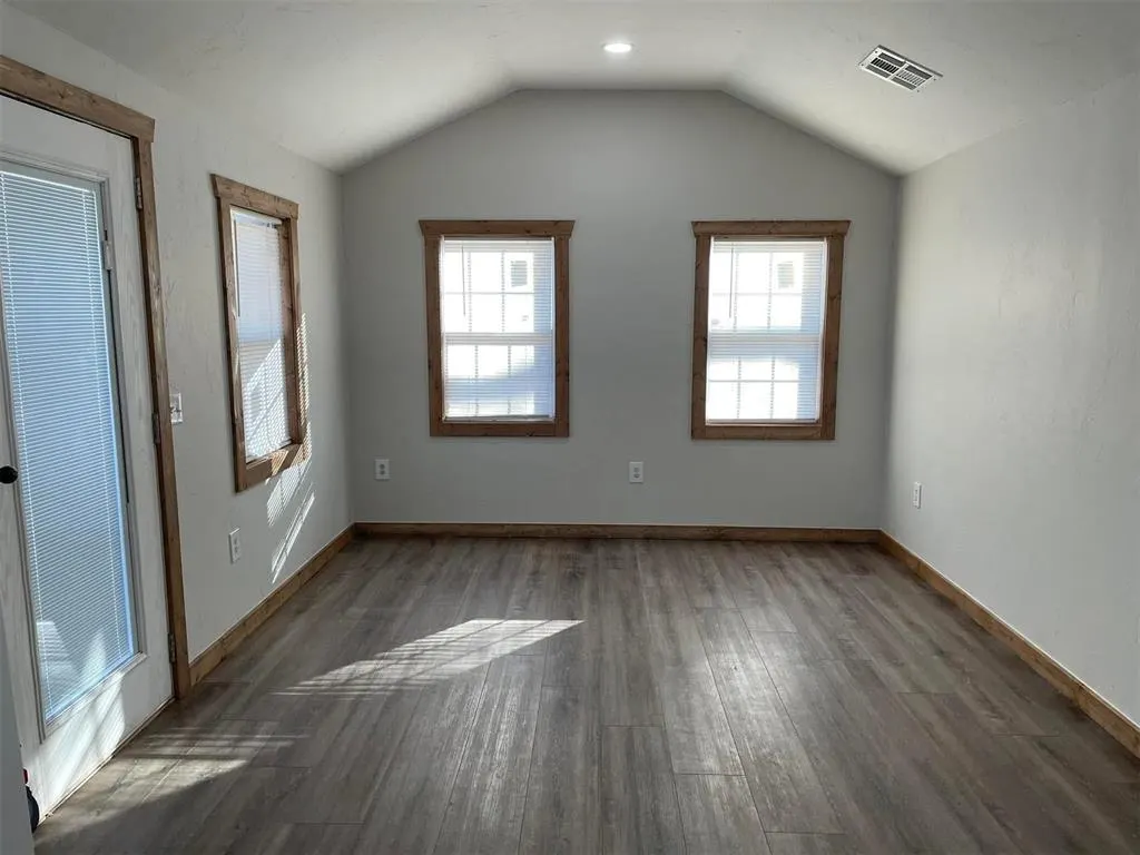 Photo 10 — 517 NE 5th Street, Lexington, OK 73051