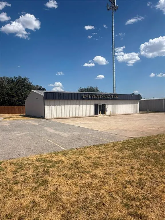 Photo 3 — 1216 N Council Road, Oklahoma City, OK 73127