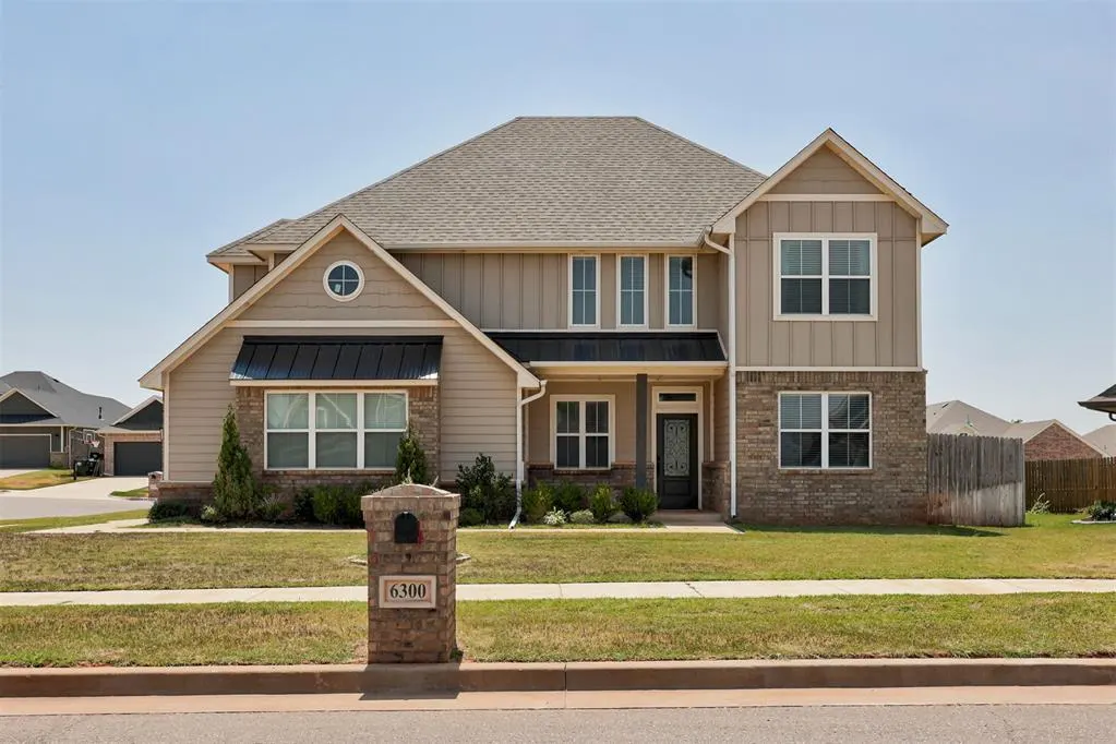 Photo 2 — 6300 Macarthur Park Circle, Edmond, OK 73012