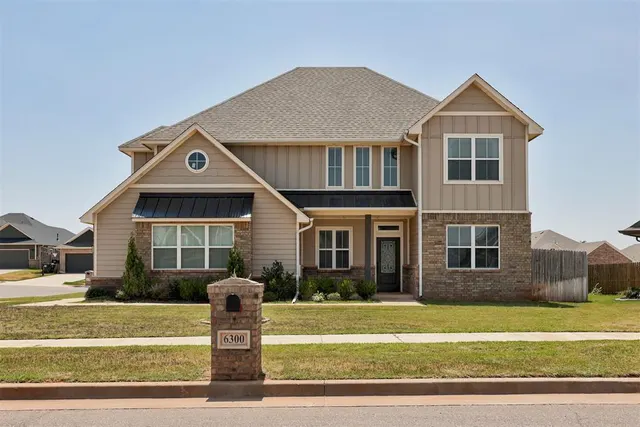 Photo 2 — 6300 Macarthur Park Circle, Edmond, OK 73012
