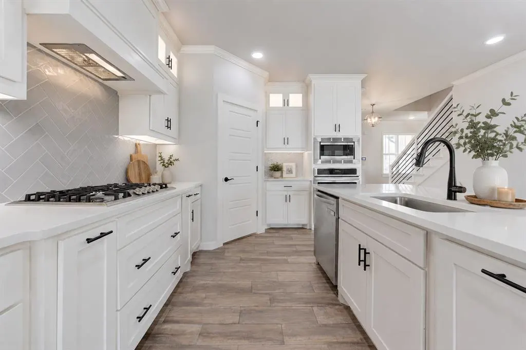 Photo 10 — 6300 Macarthur Park Circle, Edmond, OK 73012