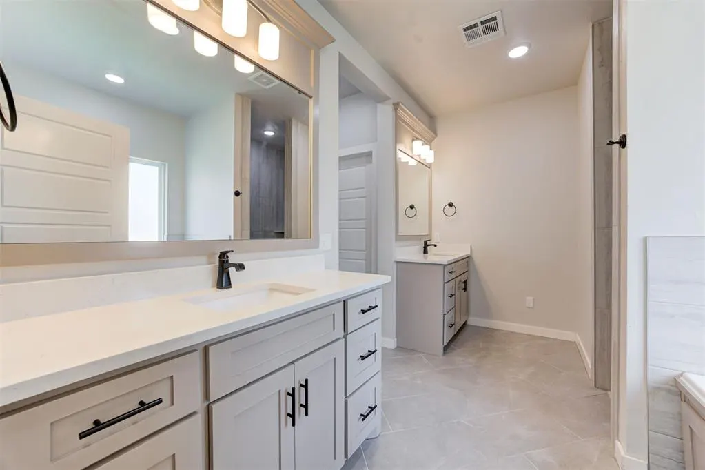 Photo 14 — 6300 Macarthur Park Circle, Edmond, OK 73012