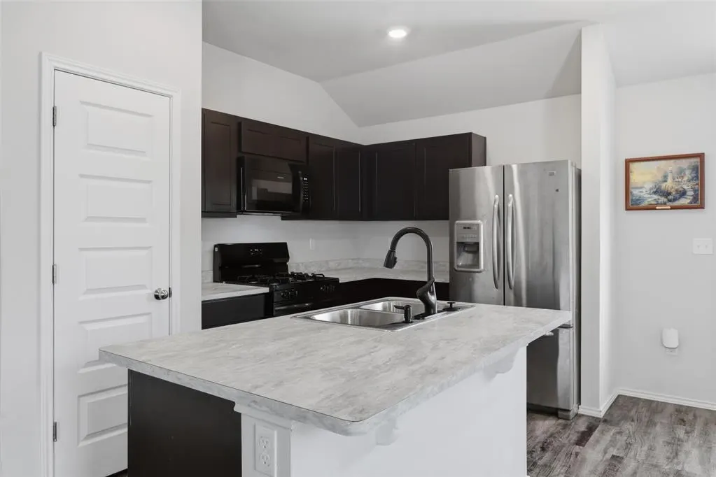 Photo 17 — 11832 NW 94th Street, Yukon, OK 73099