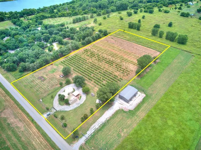 Photo 3 — 6745 N Gregory Road, Yukon, OK 73099