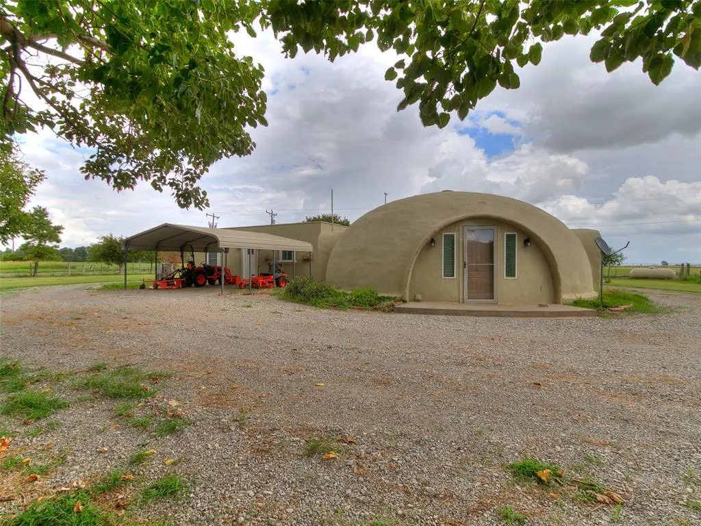 Photo 5 — 6745 N Gregory Road, Yukon, OK 73099
