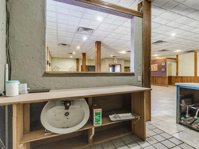 Photo 8 — 601 E Highland Street, Shawnee, OK 74801