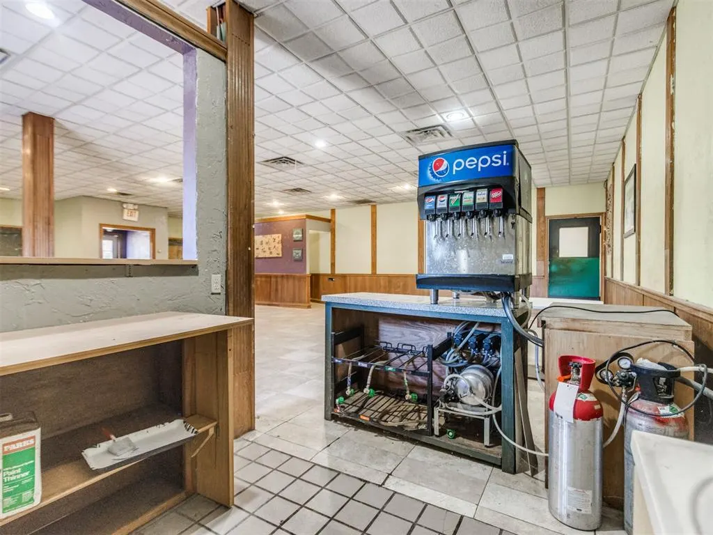 Photo 9 — 601 E Highland Street, Shawnee, OK 74801