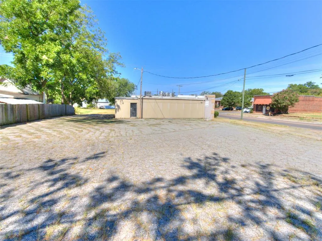 Photo 34 — 601 E Highland Street, Shawnee, OK 74801