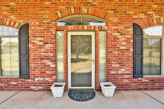 Photo 2 — 891 Oakley Drive, Blanchard, OK 73010