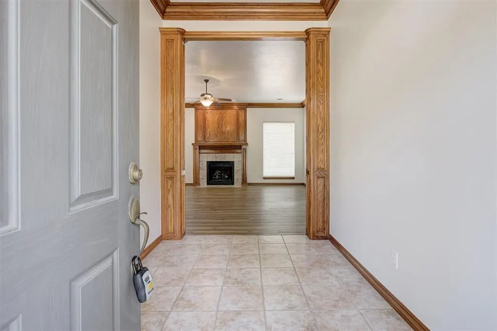 Photo 3 — 891 Oakley Drive, Blanchard, OK 73010