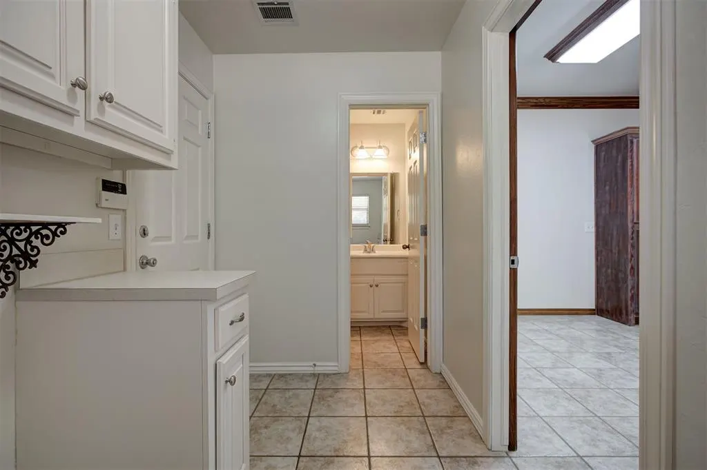 Photo 19 — 891 Oakley Drive, Blanchard, OK 73010
