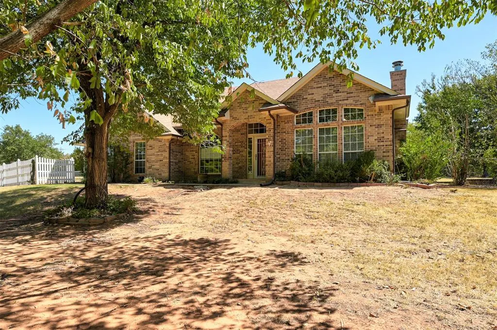 Photo 2 — 14200 Billy Drive, Edmond, OK 73034