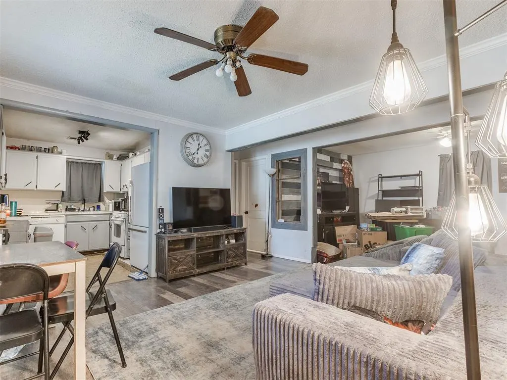 Photo 5 — 1012 SW 45th Street, Oklahoma City, OK 73109