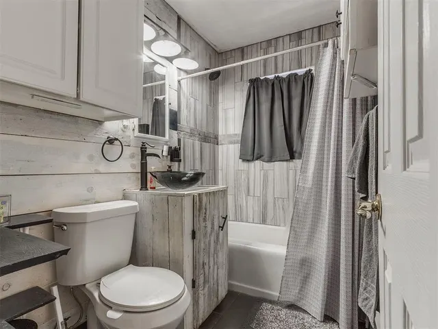 Photo 7 — 1012 SW 45th Street, Oklahoma City, OK 73109