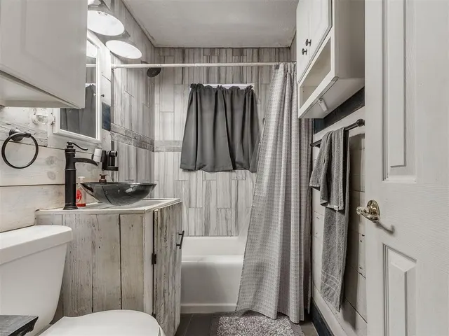 Photo 8 — 1012 SW 45th Street, Oklahoma City, OK 73109