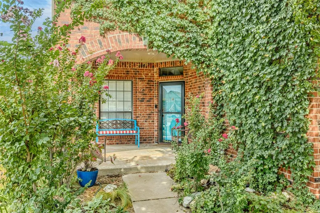Photo 2 — 1209 Bradford Place, Edmond, OK 73012