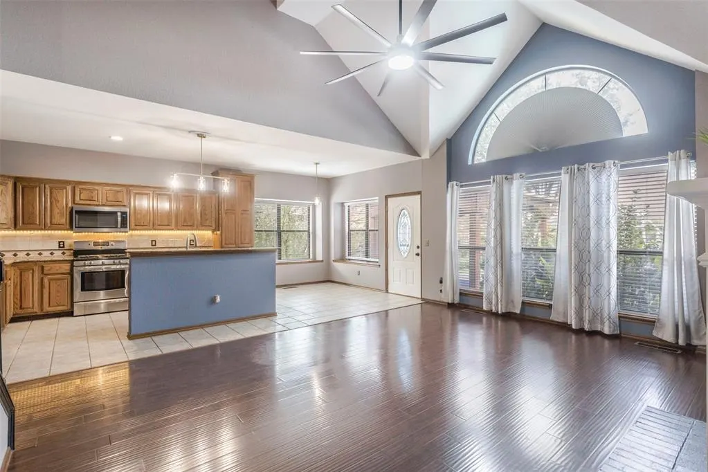 Photo 11 — 1209 Bradford Place, Edmond, OK 73012